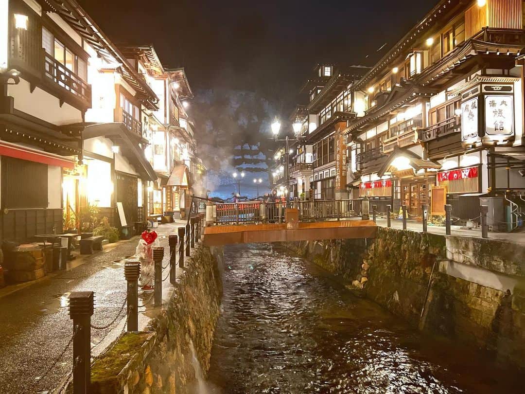 鍋本帆乃香のインスタグラム：「. 銀山温泉☺︎ 去年(2021)の冬は予約がとられへんかったから、今年(2022)は夏から頑張りました🫡」