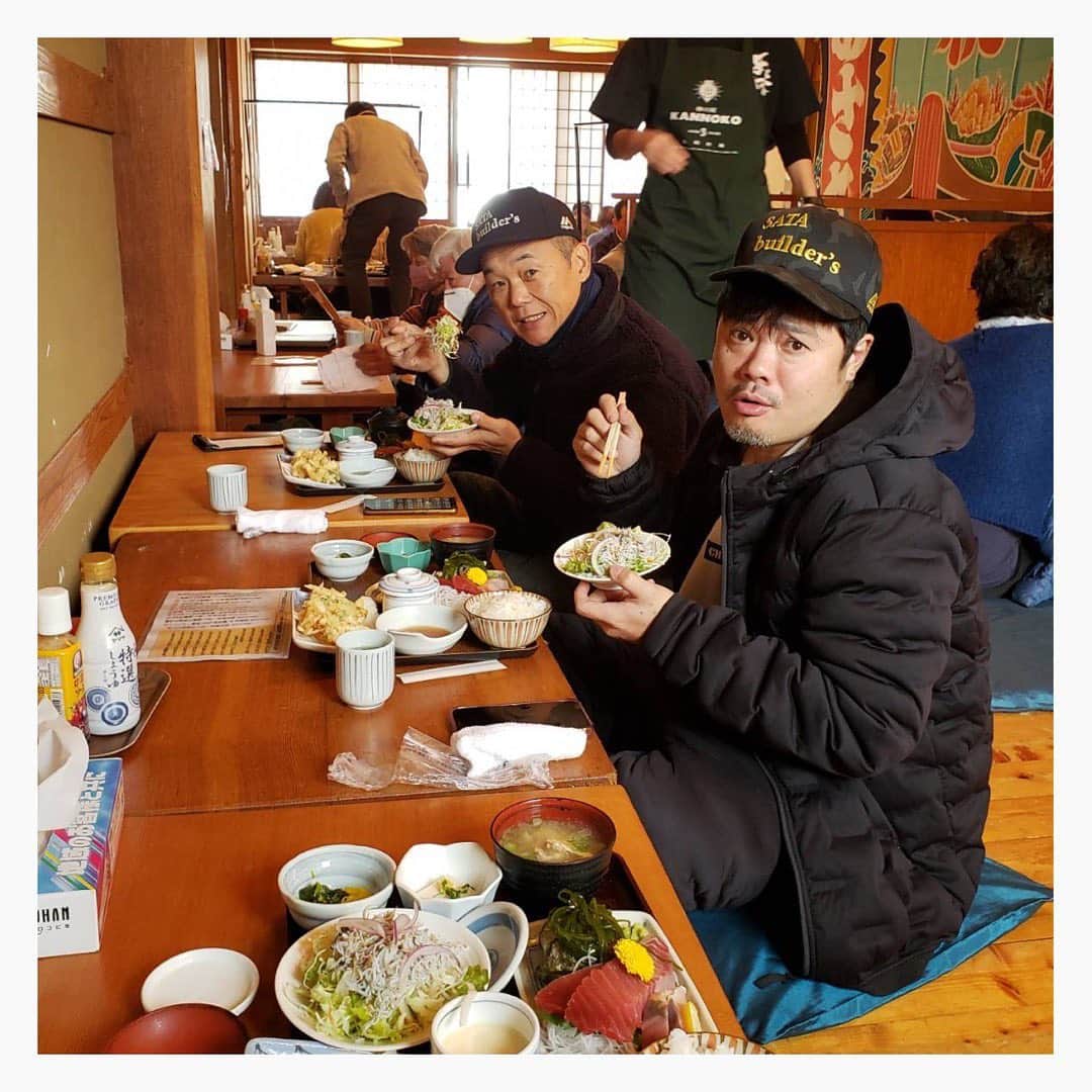佐田正樹のインスタグラム：「天気がいいから走らんともったいないからバイク乗る。  いいランチでしたとさ😁」