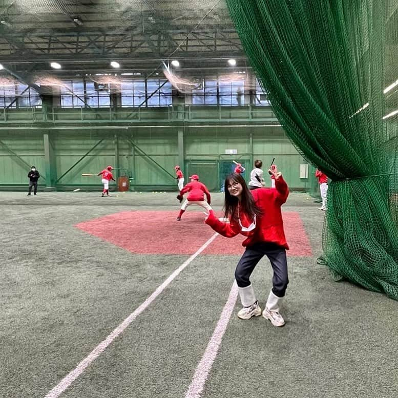 島谷ひとみさんのインスタグラム写真 - (島谷ひとみInstagram)「Hitomino Creap⚾️‼️  練習風景を見てきました〜‼️  対戦相手お待ちしておりますw  #Hitominocreap #野球チーム #島谷製作所 #島谷ひとみ」2月1日 15時05分 - shimatani_hitomi_official