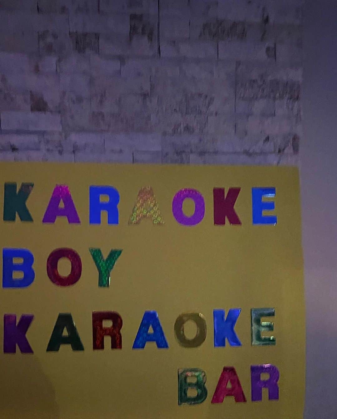 マディソン・ビアーさんのインスタグラム写真 - (マディソン・ビアーInstagram)「karaoke boy karaoke bar」2月1日 7時12分 - madisonbeer