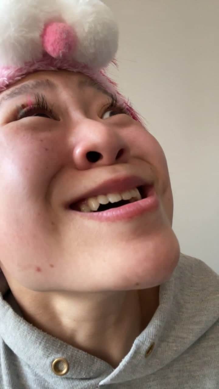 かわなみchoy?のインスタグラム：「choy?誕生日FACE体操🐣✨✨」