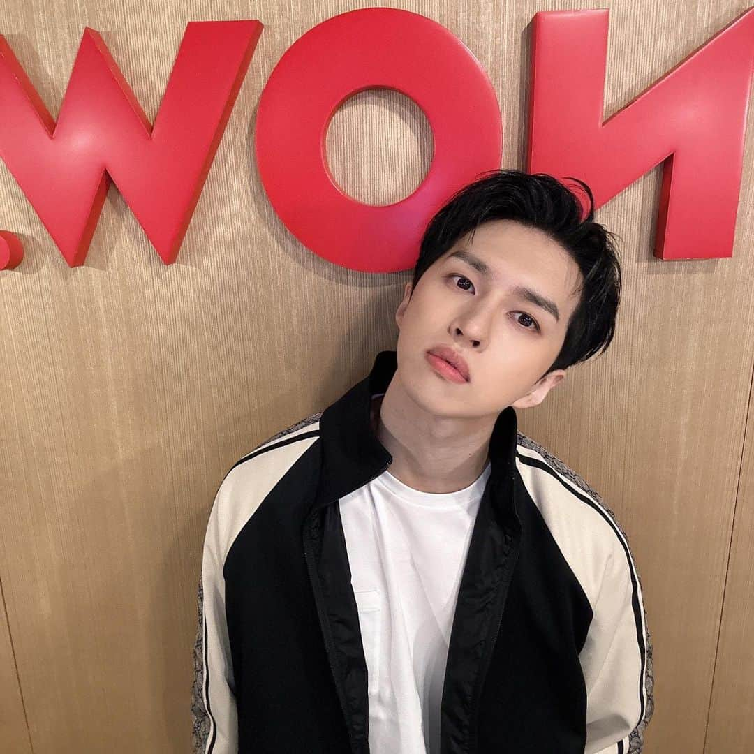 ケンのインスタグラム：「2023. 2. 1. Wed.  💛  #Ken #StarLight #Vixx #Babys #NaverNow #💛」