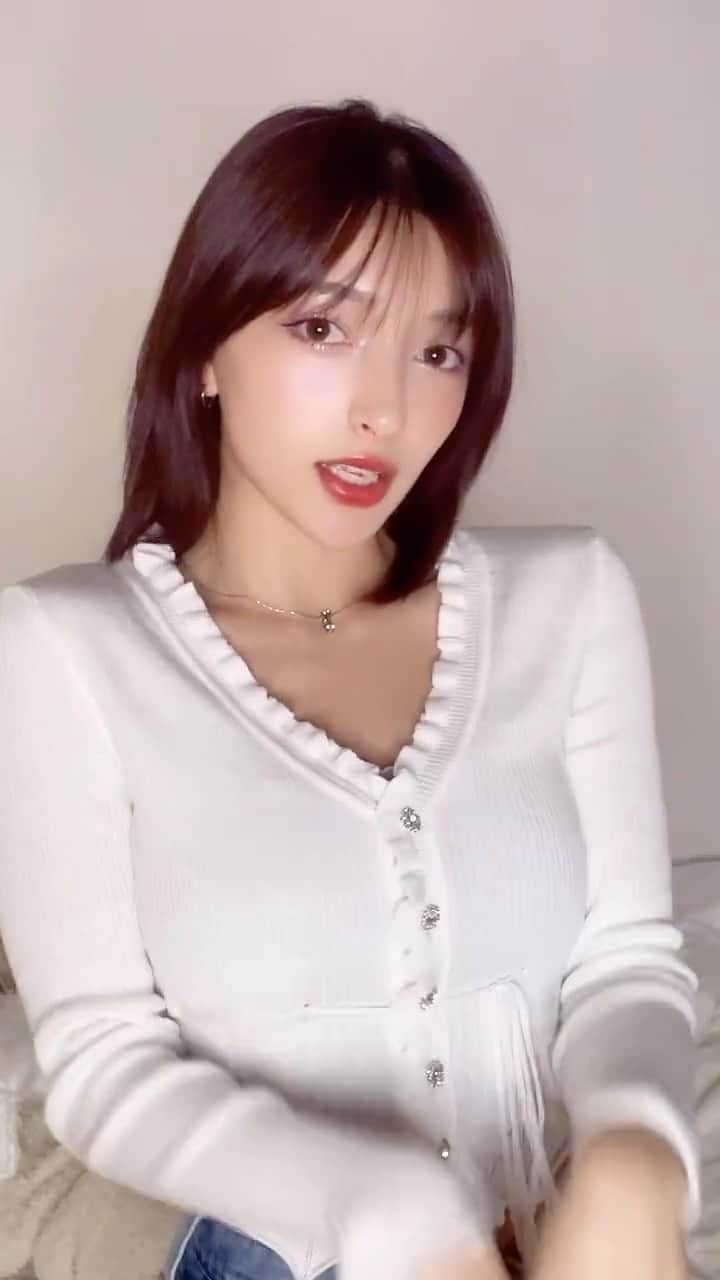 のインスタグラム：「純欲メイクぽいかな？🌷🤍  #純欲メイク  #純欲風  #中華メイク」