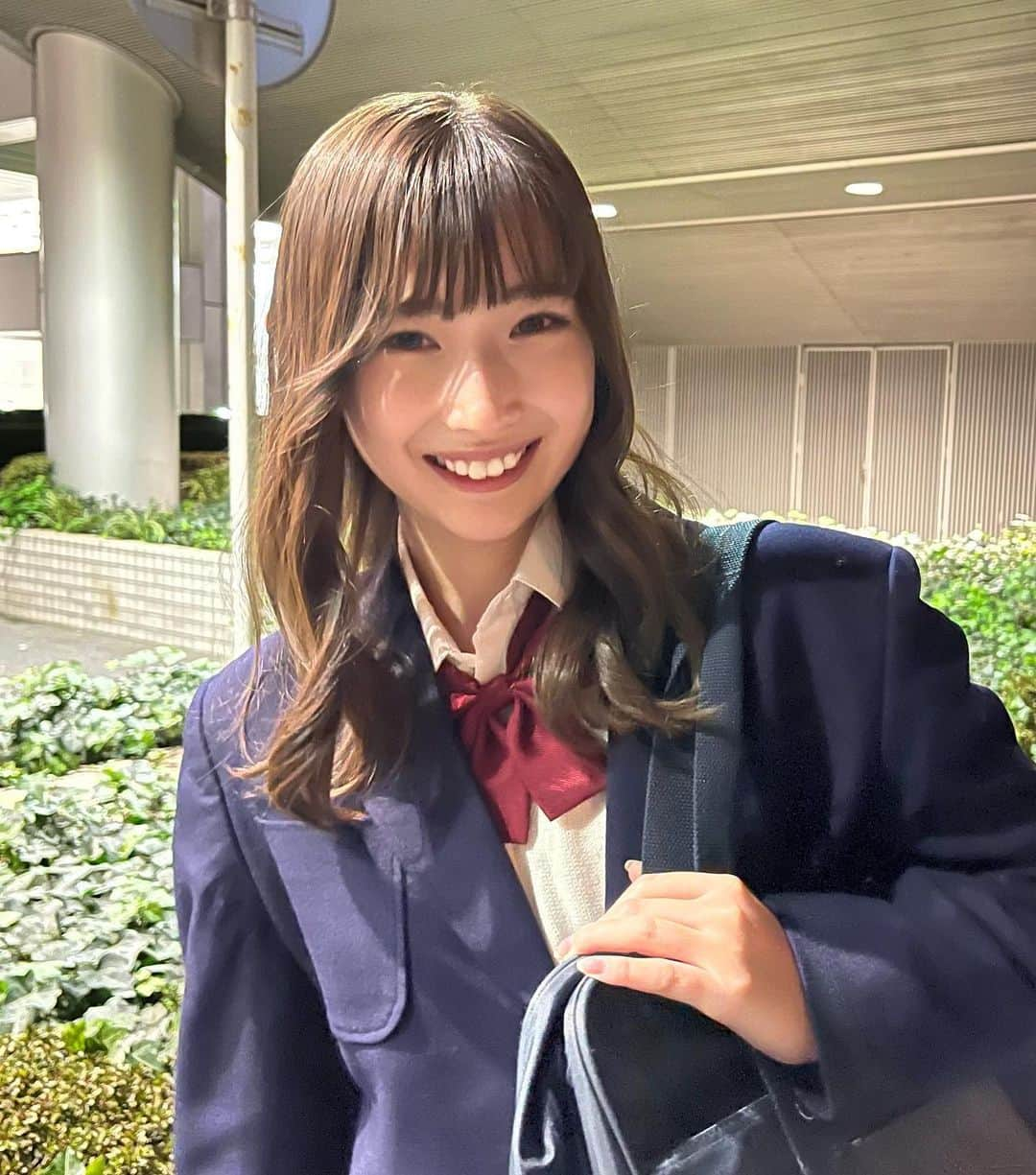 柚来しいなのインスタグラム：「本日放送の  #スタンドUPスタート 第3話に 羽賀佳乃 ( 山下美月さん)の 同級生役として出演させて頂きました！  フジテレビにて、10時～ ぜひご覧いただけると嬉しいです‪🫶🏻   #スタンドupスタート #山下美月 さん  #天池叶憂 さん  #柚来しいな」