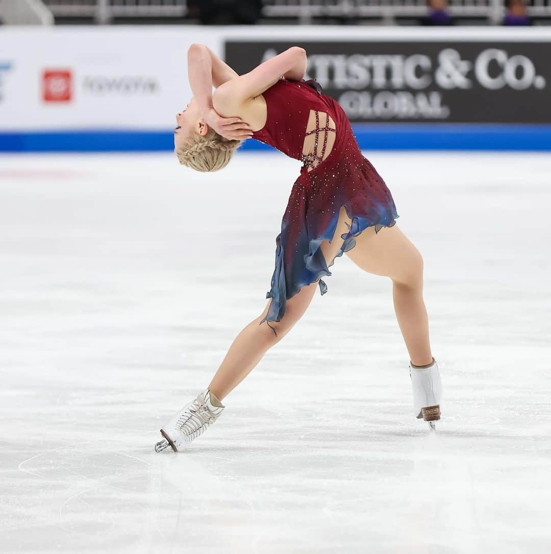 アンバー・グレンさんのインスタグラム写真 - (アンバー・グレンInstagram)「Us nationals 2023 Big thank you to my support system that supported and believed in me during this year of growth and transformation. My Coaches Damon & Tammy , The USFS/OTC medical staff , Family , Friends , Fans . I owe a huge thank you for believing in me and helping me continue to compete in this」2月1日 12時36分 - amberglenniceskater