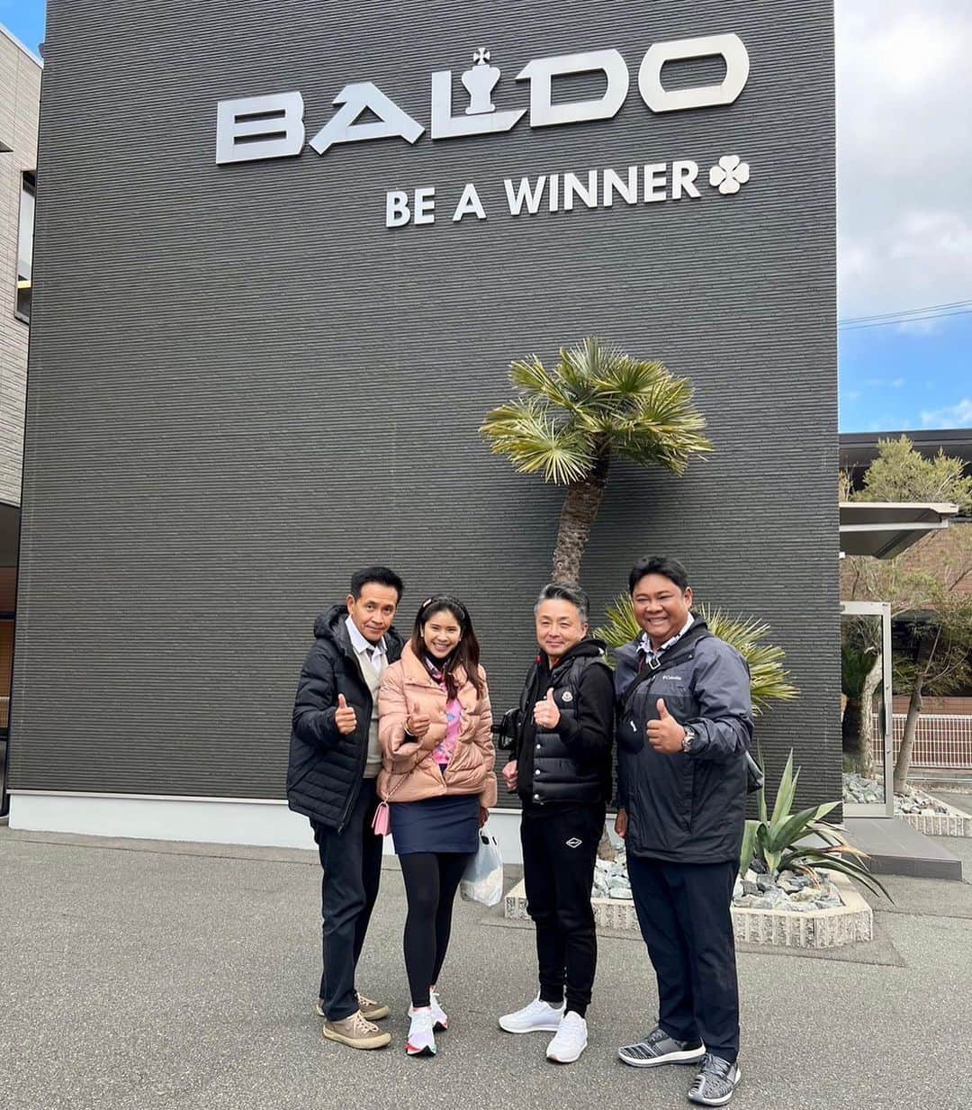 ポーナノン・ファトラムのインスタグラム：「Very joyful time, with a lot of laughs and good times. #Team Baldo🍀☺️🤍」