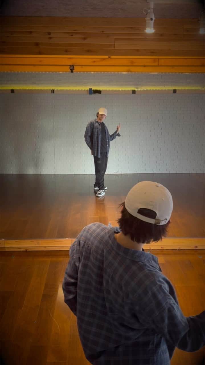 池田優斗のインスタグラム：「#befirst さんの『Shining One』を踊ってみました！🕺🏻  #池田優斗 #이케다유우토」