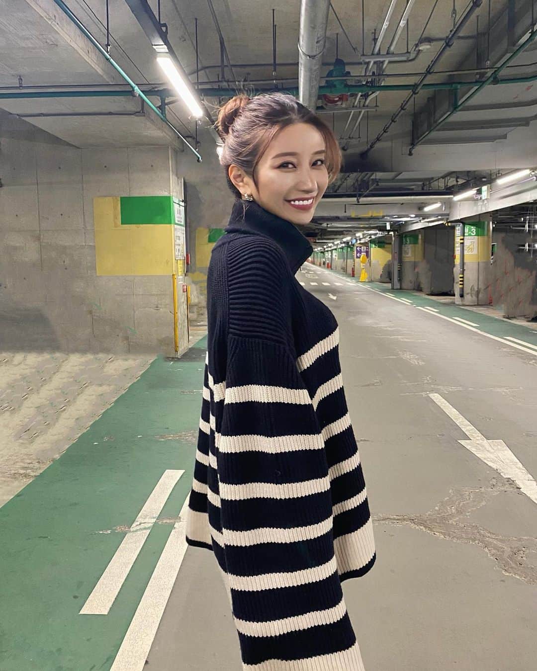 のインスタグラム：「😏🖤」