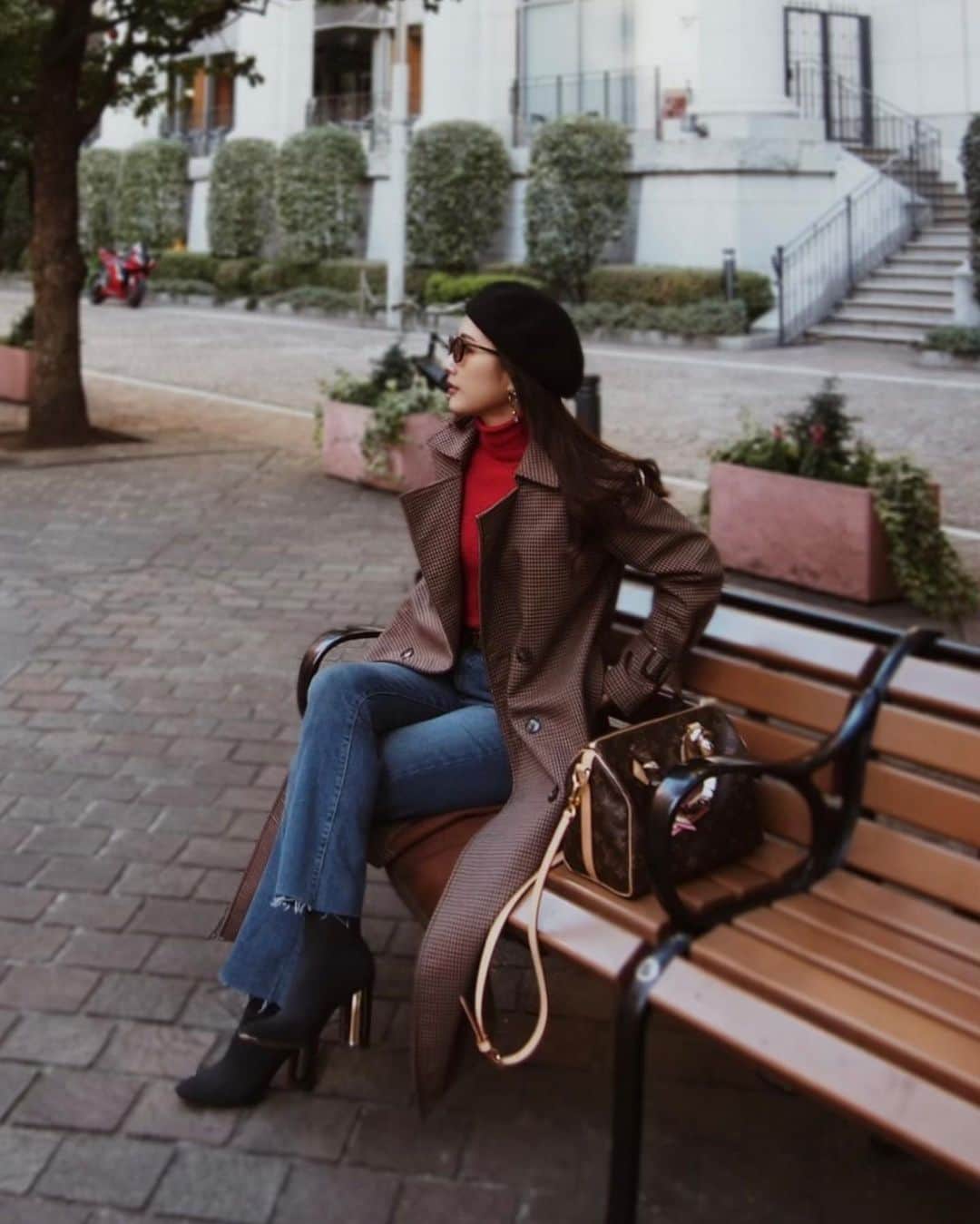 倉園由菜のインスタグラム：「.  #イタリア街 で それっぽく撮ってみた📷 @kyk_ig   #汐留イタリア街」