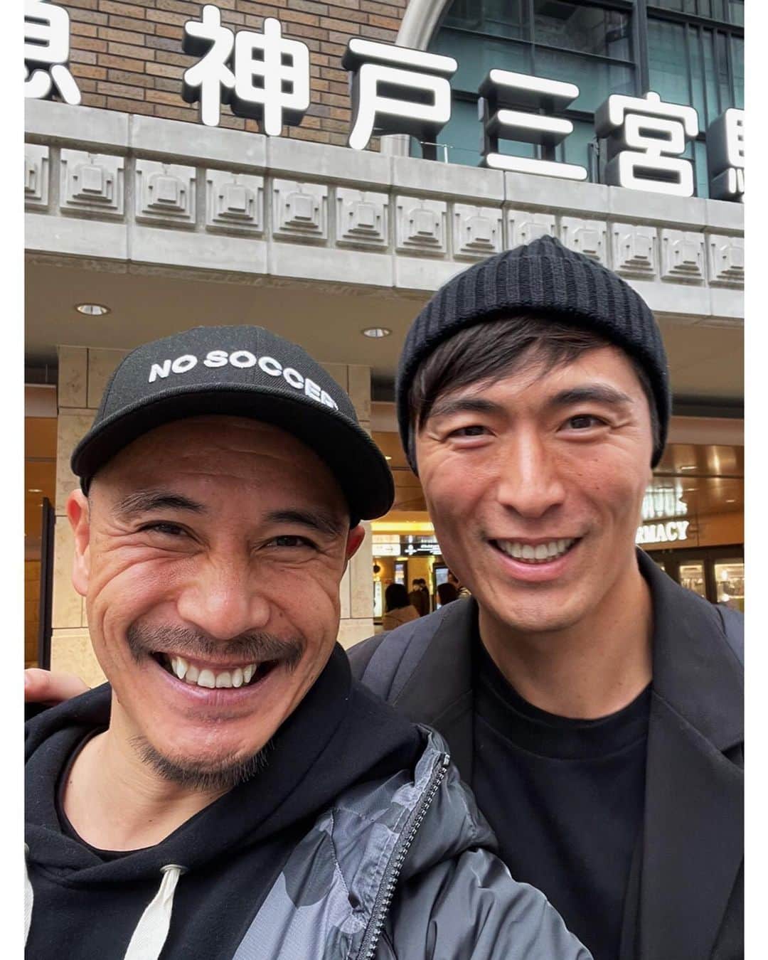 北野貴之のインスタグラム：「岳登兄さん！ 今年のご挨拶を兼ねてお会いしましたが、もちろん内容は濃く熱く、お熱い時間でした！ ありがとうございます✨ でも、なぜか 11月以来の再会なのに久々感はないこの感じ。 あっなるほど🤭 宿坊に何日間いたからかな〜」