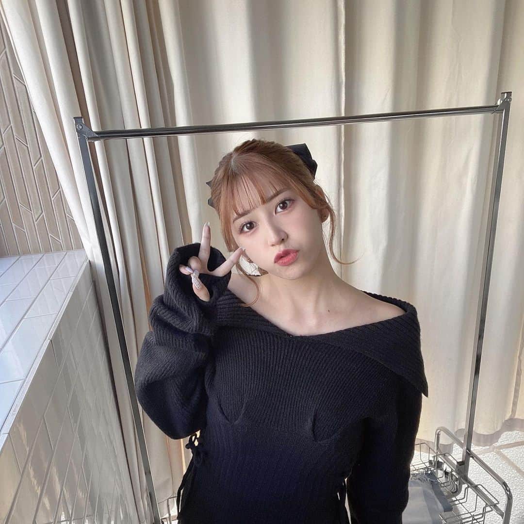 のインスタグラム：「😗」