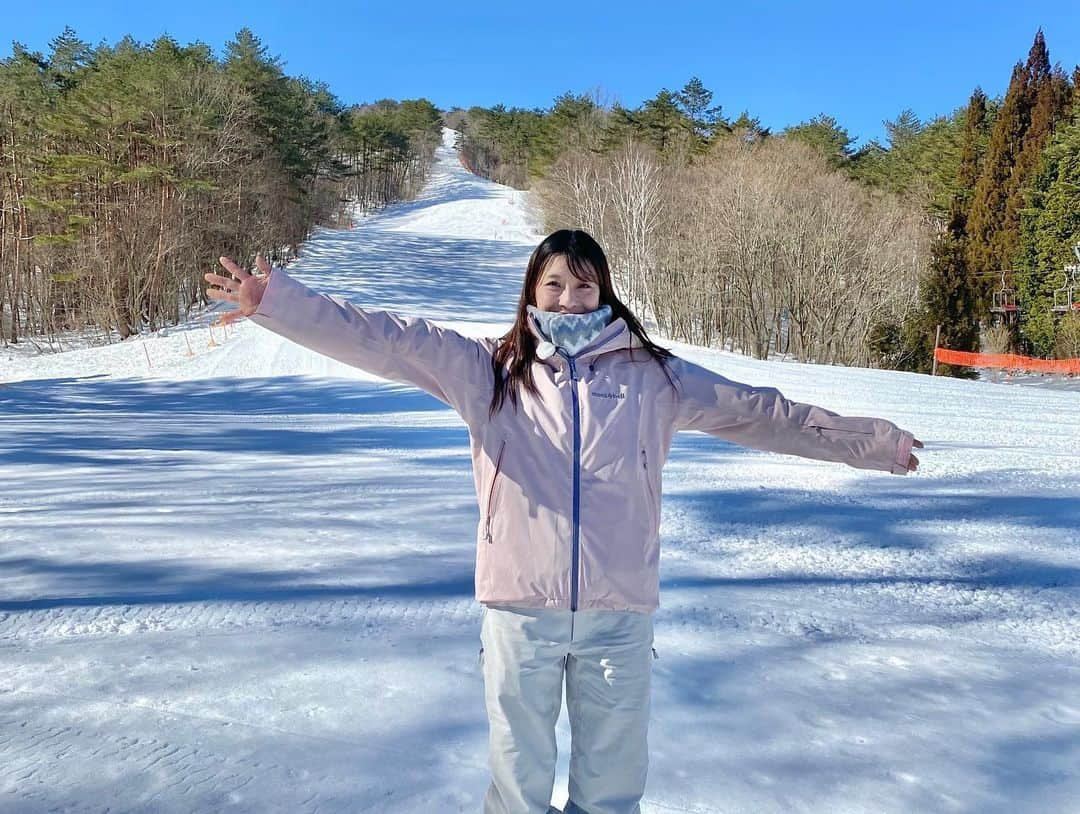 大田理裟さんのインスタグラム写真 - (大田理裟Instagram)「⁡ #やわたハイランド で人生初のスノボー🏂！ コケまくりましたが🤣、 怪我なく楽しむことができました🤍🤍🤍 私の滑りが見たいなーって方は、 YouTubeで”アソビタガール”って検索してみてください🔥 山口県の皆様は山口ケーブルビジョンで毎日見れます📺  @voxplus2007 の皆さま、 丁寧に教えてくださってありがとうございました🙇‍♀️🙇‍♀️✨ ⁡ ⁡#スノボー #スノボー初心者 #スノーボード #やわたハイランド191リゾート #snowboard #広島 #climbing #bouldering #sportclimbing #スポーツクライミング #クライミング #ボルダリング #山口ケーブルビジョン」2月1日 20時18分 - ota_risa