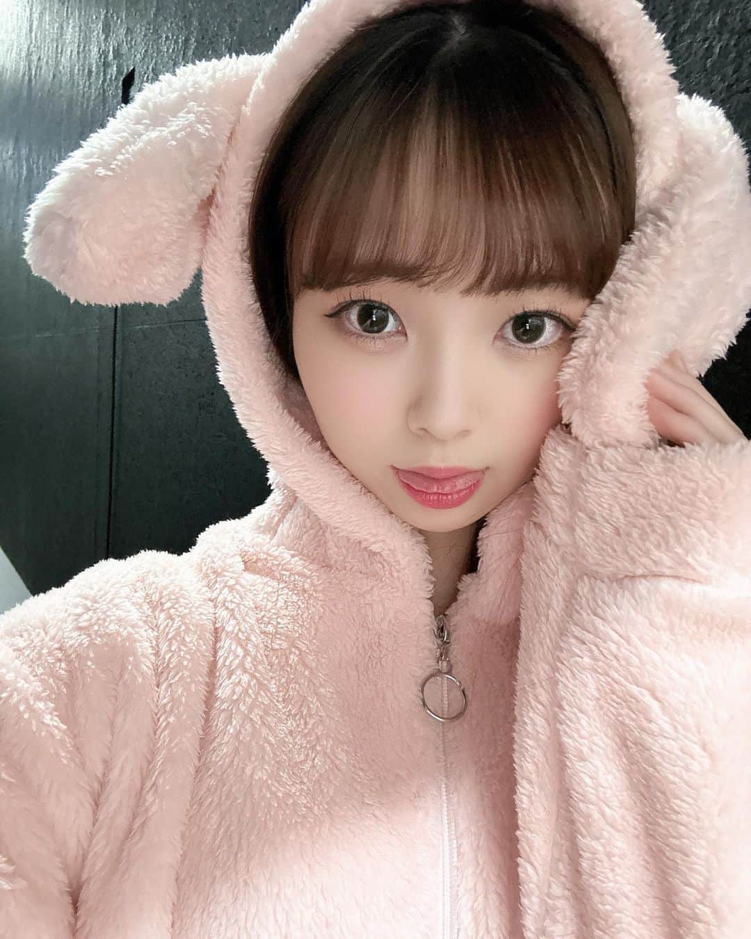 のインスタグラム：「🐰🥕」