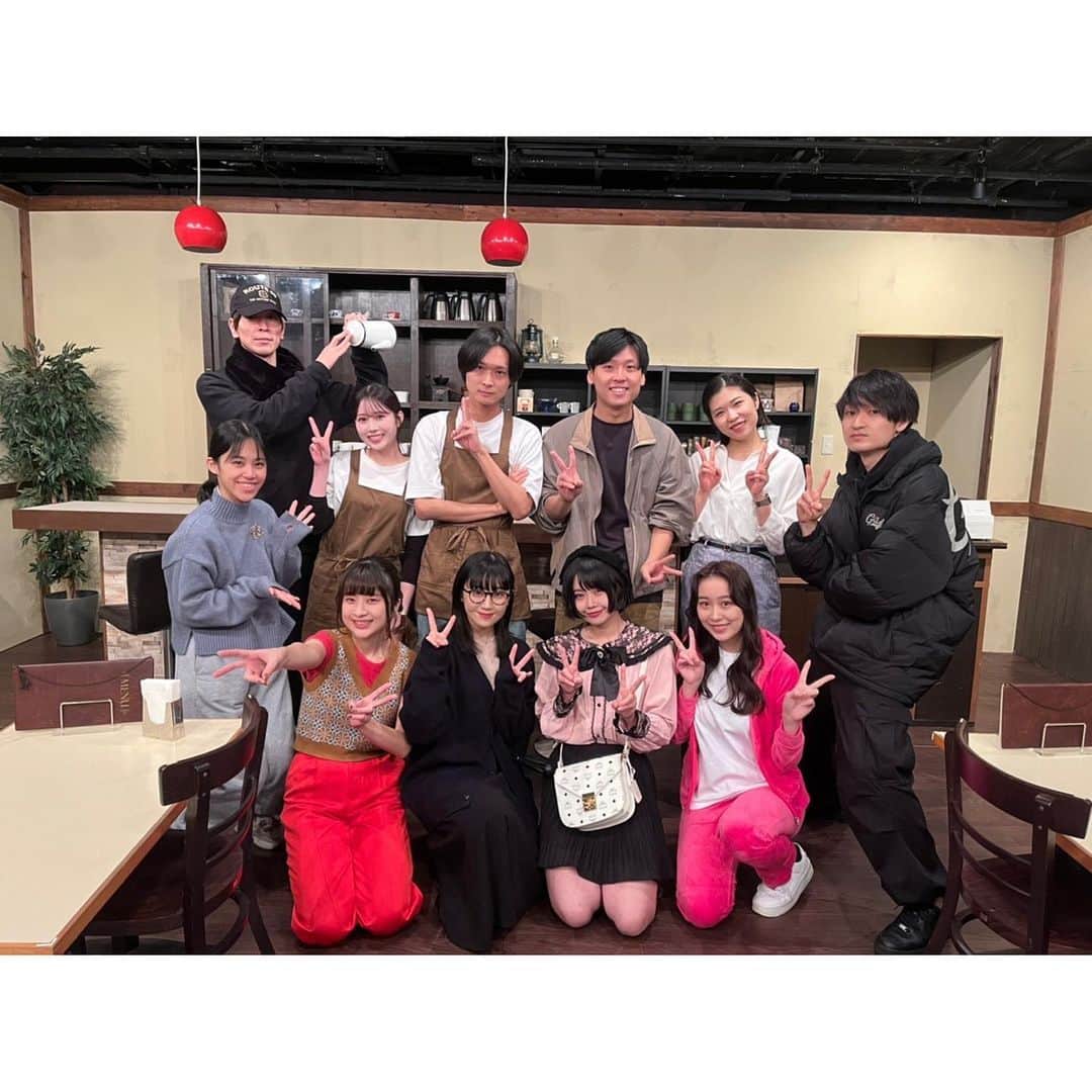 東原優希のインスタグラム：「舞台『シンデレラガールは誰だ』 無事千秋楽まで駆け抜ける事ができました！   夢がテーマだったので、優希自身も感じるものが沢山あって 当たり前のようになっていた事もそうじゃないんだなぁと いろんなことを深く考えさせられる舞台でした🤍 ⁡ 観て下さった方にも何か伝わってたら嬉しいな🫶🏻 ⁡ この舞台に関わって下さった方に感謝でいっぱいです✨️ ありがとうございました💖 ((写真沢山使わせてもらってます、うれしい、うふふ)) ⁡ 島谷リツコ役 東原優希 ⁡ ⁡ #舞台 #シンデレラガールは誰だ #オクチナオシ」