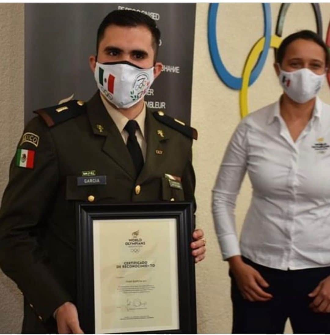 イヴァン・ガルシアのインスタグラム：「Para mi es un orgullo pertenecer a las fuerzas armadas #diadelserviciodeeducacionfisica」