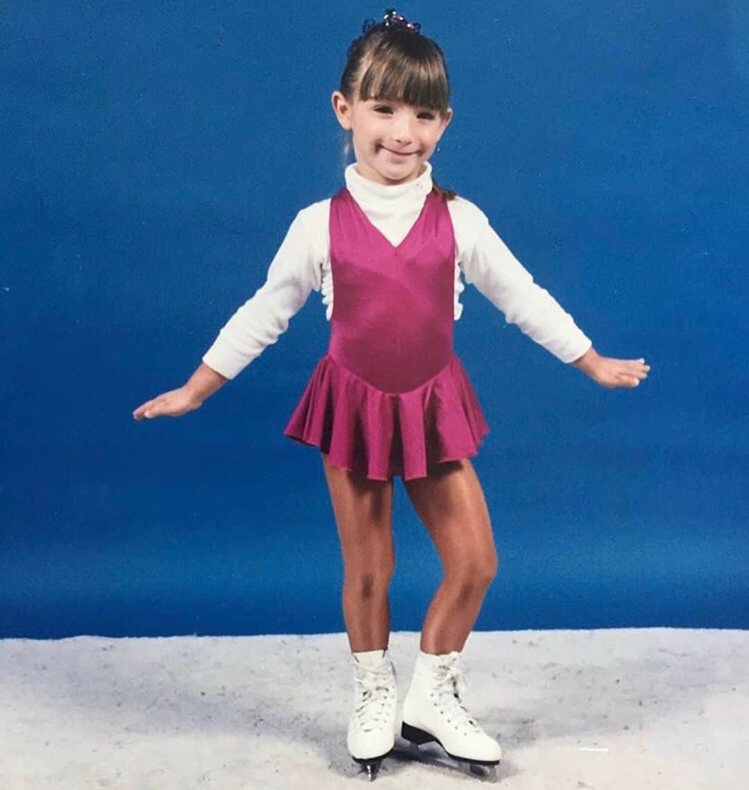 メリル・デイヴィスのインスタグラム：「Happy National Girls & Women in Sports Day® ⛸️🏀🏄🏻‍♀️✨  Early participation in sport has the power to change lives and such valuable lessons to teach us, both on the field of play and off. I’m always so proud to work with @womenssportsfoundation as they continue their tremendous work - advocating for women and girls in sport.  While much progress has been made, we are not done yet! Visit WomensSportsFoundation.org/NGWSD to learn more about how you can get involved and be sure to livestream their Capitol Hill briefing on YouTube TODAY at 1:45pm ET! ••• #NGWSD2023 #keepplaying #womeninsport #ngwsd」