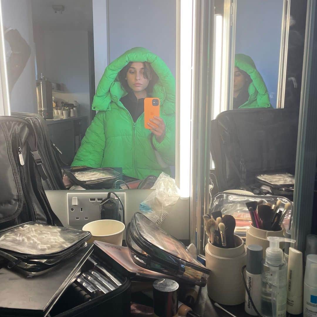 ナオミ・スコットのインスタグラム：「Winter.」