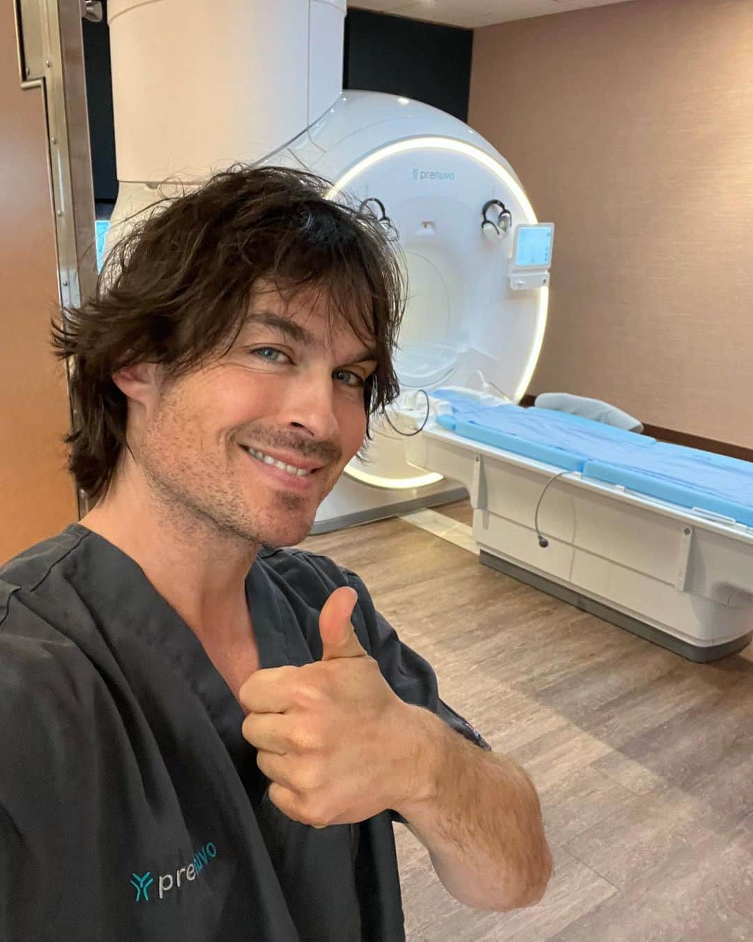 イアン・サマーホルダーさんのインスタグラム写真 - (イアン・サマーホルダーInstagram)「Thank you Nik for this incredible gift, for introducing me to the @prenuvo team and always prioritizing the health of our family above all else. This was an exciting day. I got to spend an hour in this incredible machine watching Kiss The Ground with tears streaming down my face understanding just how fleeting it all is.  I might seem like the epitome of health, but you’re looking at a guy who runs himself ragged. Over 90 flights last year alone building my bourbon company AKA Brothers Bond and I’ve found myself in some pretty compromising health situations as a result. ER visits, pulmonary emboli, you name it. The long and the short of it is prevention is the only path to perfection when it comes to health. I have lost too many friends and family members to cancers that were discovered too late. Ive spent years talking with doctors about the ways in which we, with proper guidance can get ahead of disease through optimizing our health before there is a problem. This incredible @prenuvo MRI technology allows the entire body to be looked at thoroughly for cancers that can go undetected for years, and found in the early stages with enough time to intervene. Most cancers they discover in patients that come in are actually only stage one, meaning there is the ability to recognize disease before it is too late. I encourage all of you to research the value of prevention. To invest whatever you can into yourself. There is a discount code I’ll put in my stories as well. Take care, stay safe and be well out there.  Love, Ian」2月2日 2時58分 - iansomerhalder