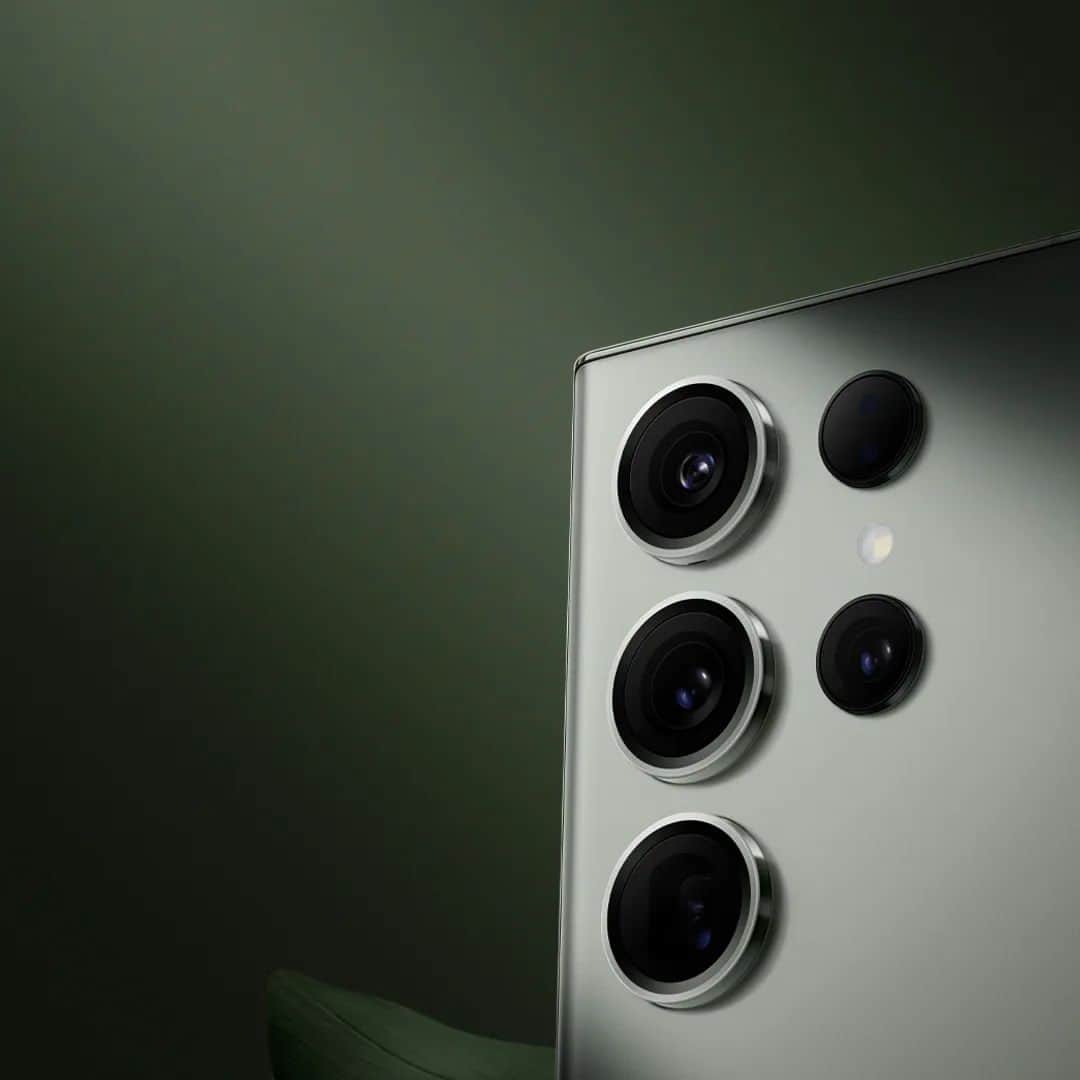 Samsung Mobileのインスタグラム：「Capture your epic moments. #GalaxyS23 Ultra. Visit our profile for the full reveal.」