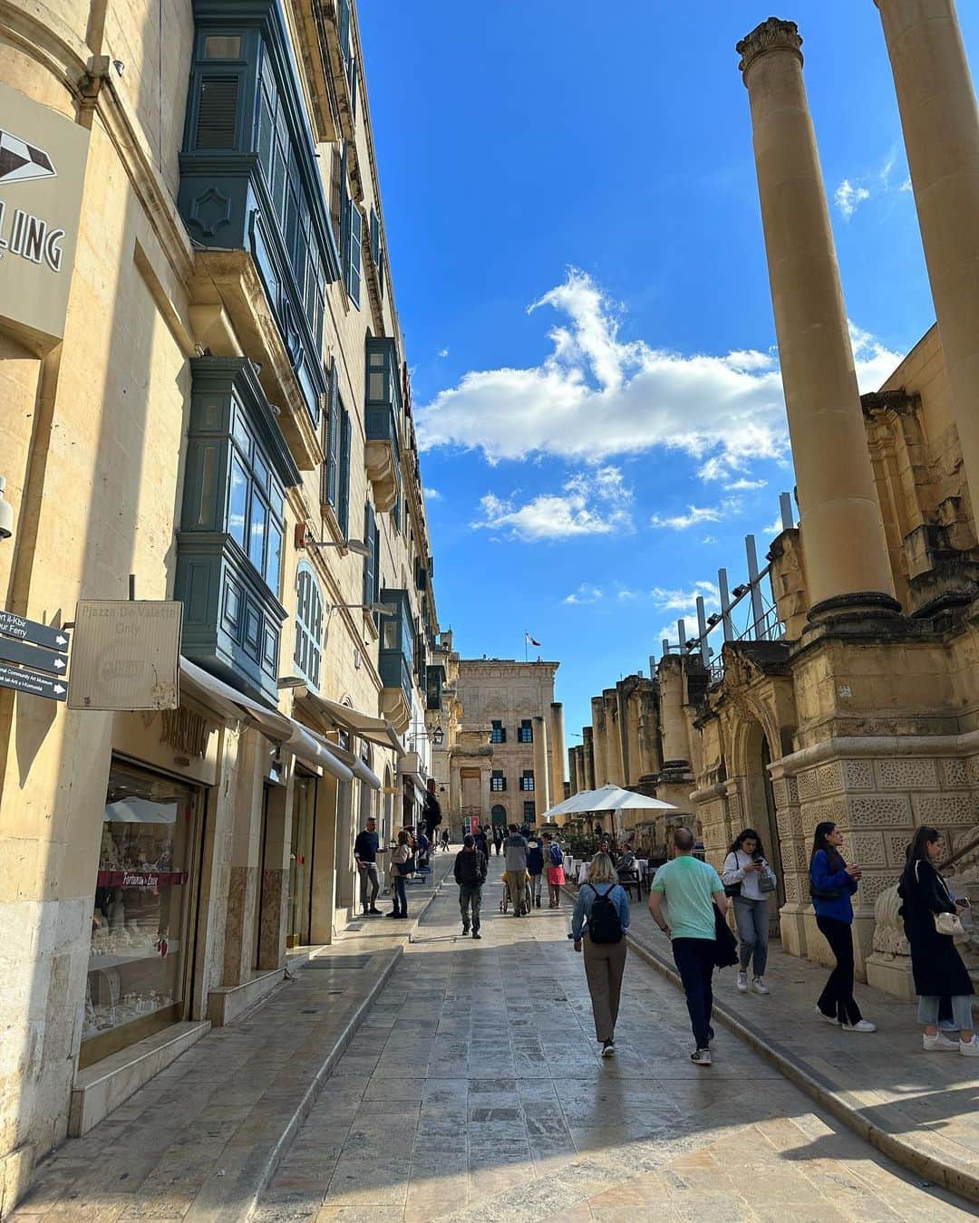 アレキサンドラ・ゴロフキナさんのインスタグラム写真 - (アレキサンドラ・ゴロフキナInstagram)「♥️📍Malta, Valletta  ••• @lukasdolinskis #holiday #malta #valletta #exploringmalta」2月2日 6時22分 - alikalexandra