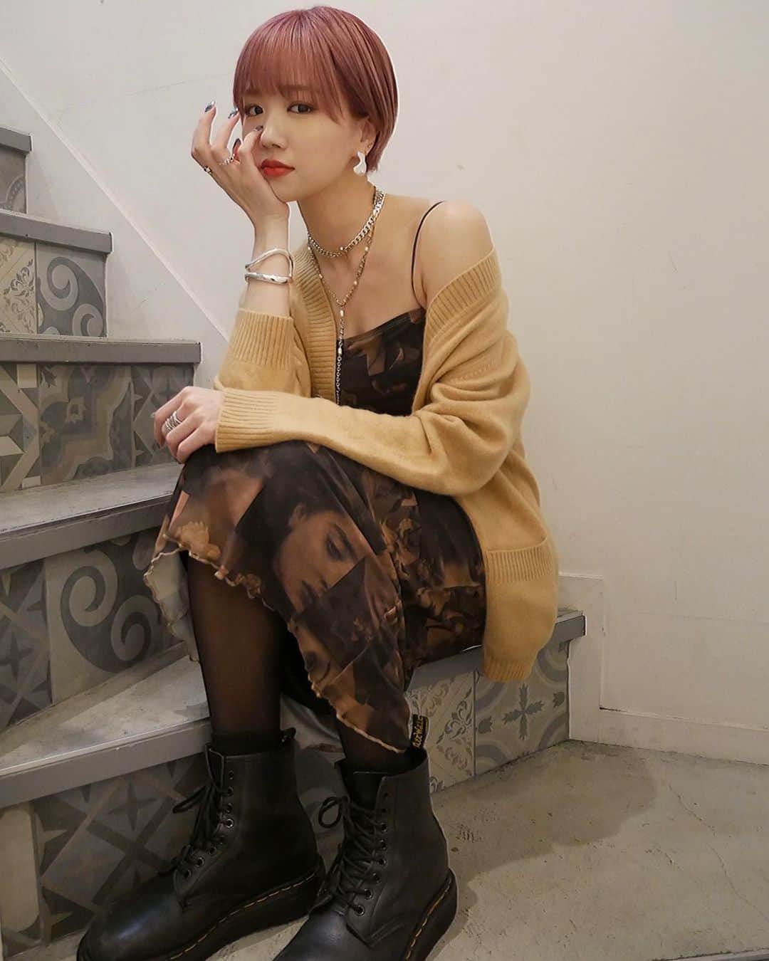 SARAのインスタグラム：「💇🏼‍♀️: @workshairdesign  早くも春仕様🌸 ぴんくぱーぷるぐれー」