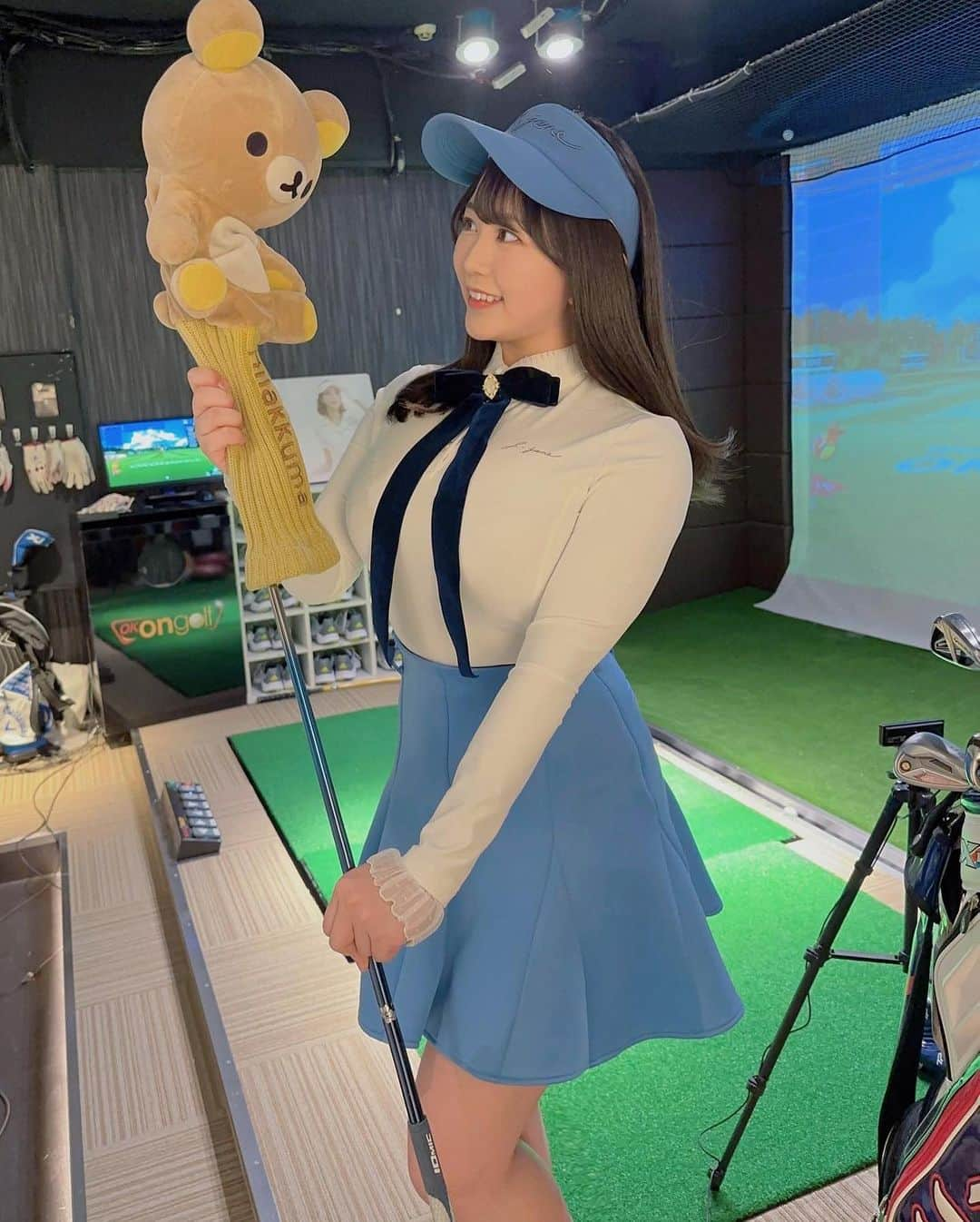 能美真奈（ぷにたん）のインスタグラム：「こないだ1人でparをとれてうれしい⛳️ まだまだですが先生に教えて頂きがんばってます🤍  暖かくなって来た頃にラウンドデビュー目指してます❕  #能美真奈 #ぷにたん #ぷにぷに #アイドル #日本的偶像 #偶像 #童顔肉感萌妹 #巨乳美女 #童顔巨乳 #美女図鑑 #美少女図鑑 #ビジョビ #性感內衣 #japaneseidol #japanesegirl #cosplaysexy #idol #グラビア #cosplaygirl #コスプレ #コスプレ女子 #自撮り女子 #自撮り #むちむちボディ #むちむち #今世紀最大のわがままボディ #裏垢女子と繋がりたい #ゴルフ女子  #ゴルフコーデ  #ゴルフ」