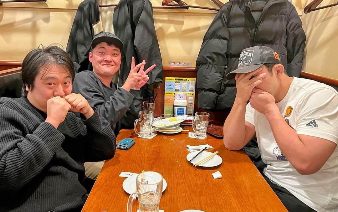 青木泰寛のインスタグラム：「新年会でした。  #ご馳走様でした #noah_ghc」
