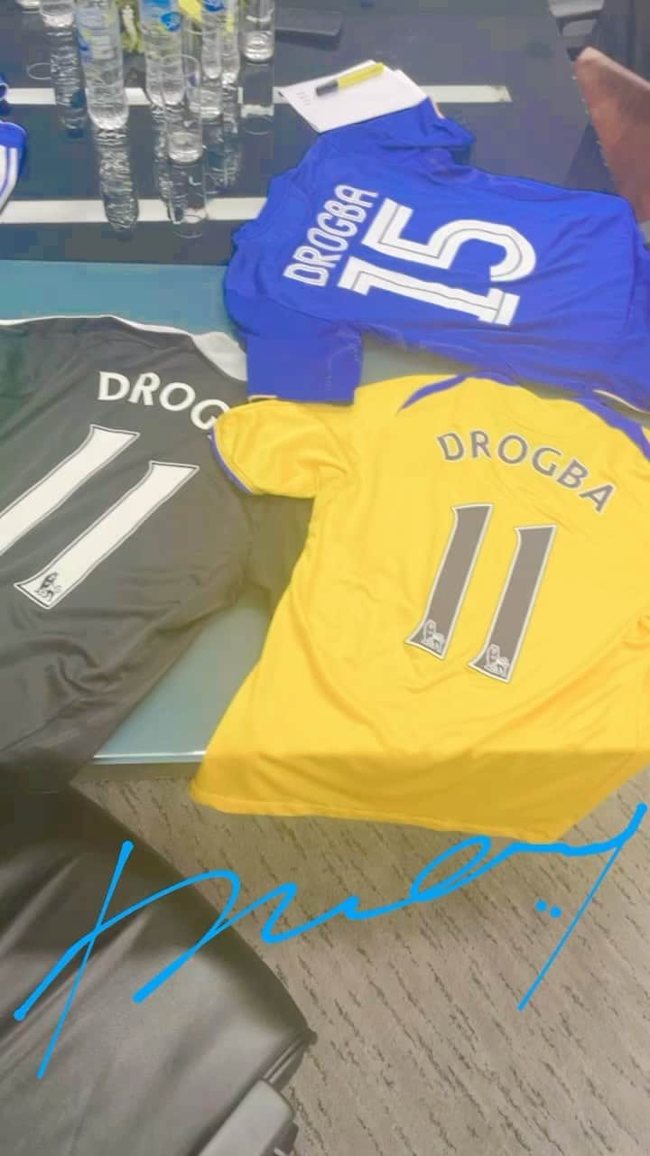 ディディエ・ドログバのインスタグラム：「Nostalgia @chelseafc 💙」