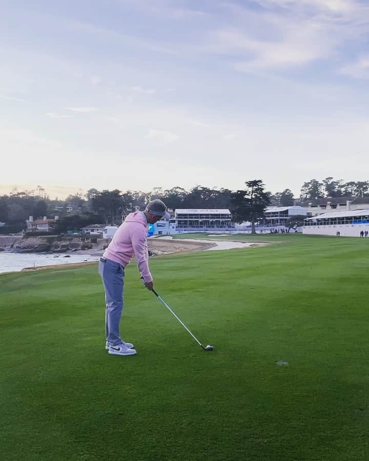 ルーク・ドナルドのインスタグラム：「Pebble Beach @attproam 👌🏼」