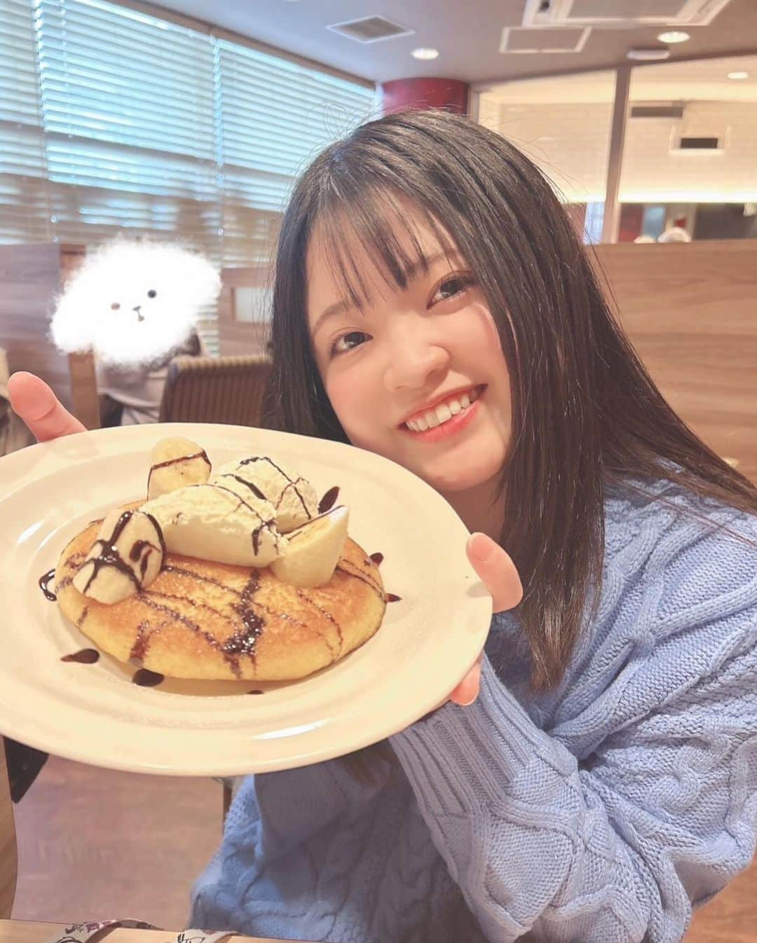 大野 一二三のインスタグラム：「パンケーキたべたぁ💗   #ガスト #パンケーキ #バナナ  #チョコ #gu #アイドル #idol #followｍe #yummy #ガストって美味しいね」