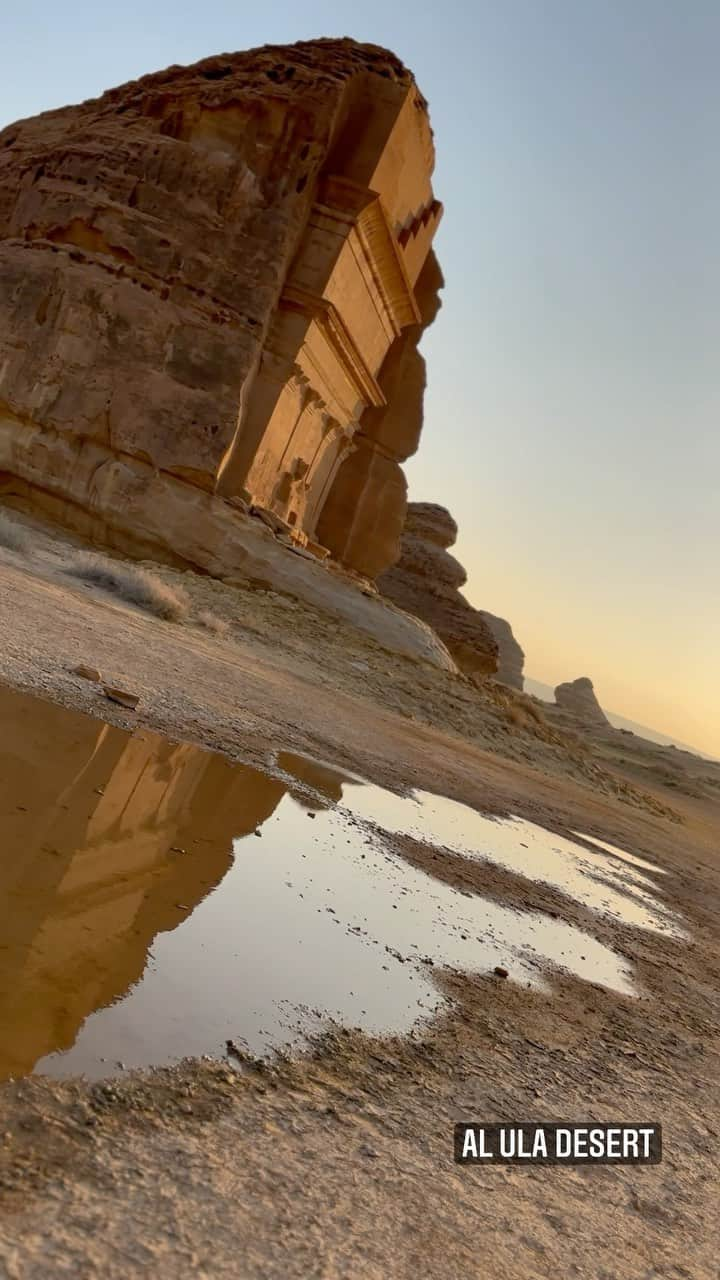 マイケル・ベイのインスタグラム：「AL ULA Desert in Saudi Arabia is amazing!! It’s been hidden for 1000 years.」