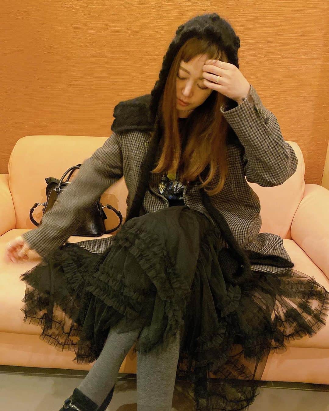 のインスタグラム：「#nanakoootd 🍪🖤🥮🧉」