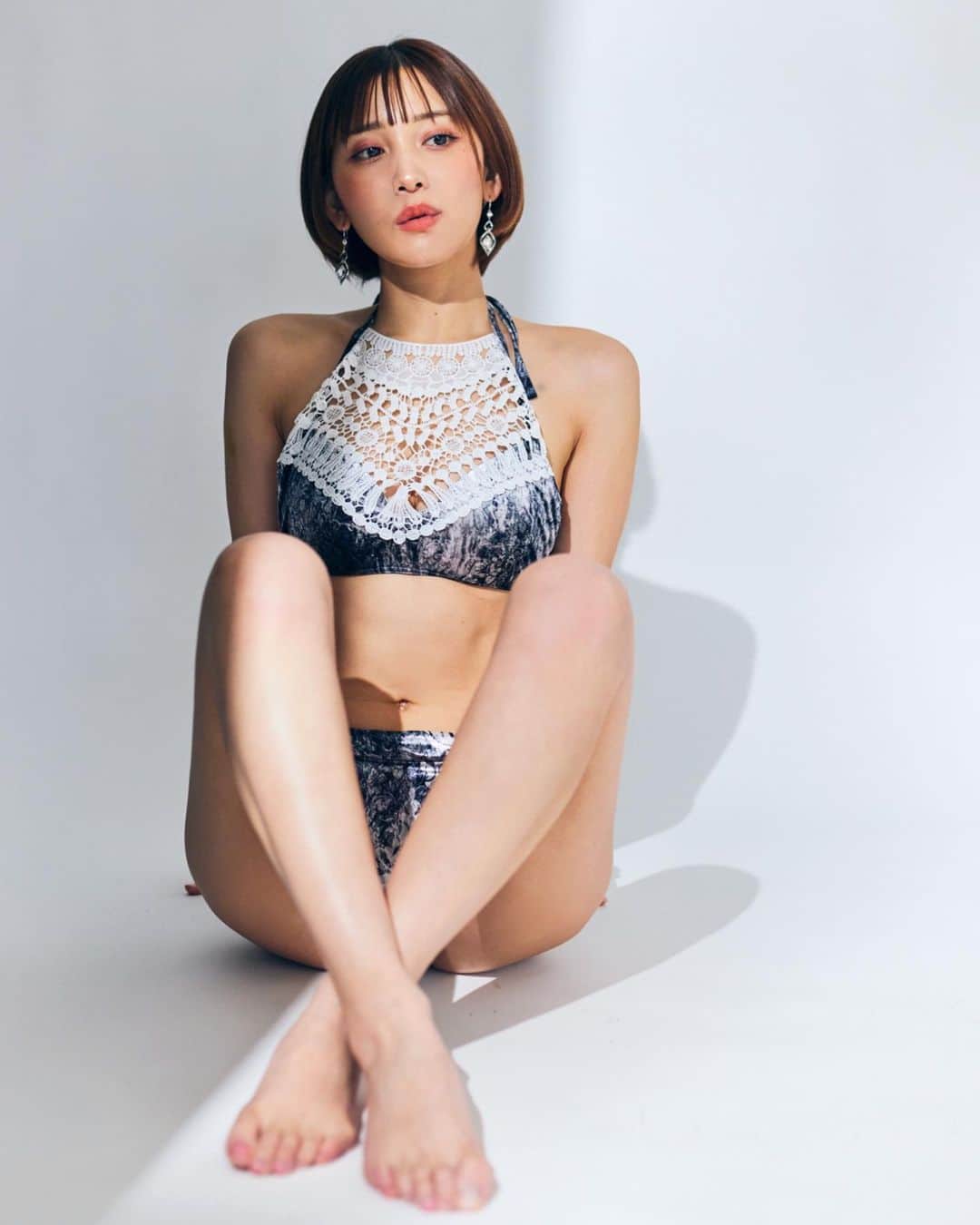 小島みゆのインスタグラム：「ファッショングラビア得意📸  (何も考えてない顔) #グラビア  . . .  #インスタグラビア　　#instalove #follow  #扎心了 #like #tokyo #ootd #style #photo #sexybody #love #instagravure #맞팔 #关注 #东京 #model #Japanesegirl #photooftheday #tbt #igers #instadaily #lookgoodfeelgood #日系穿搭」