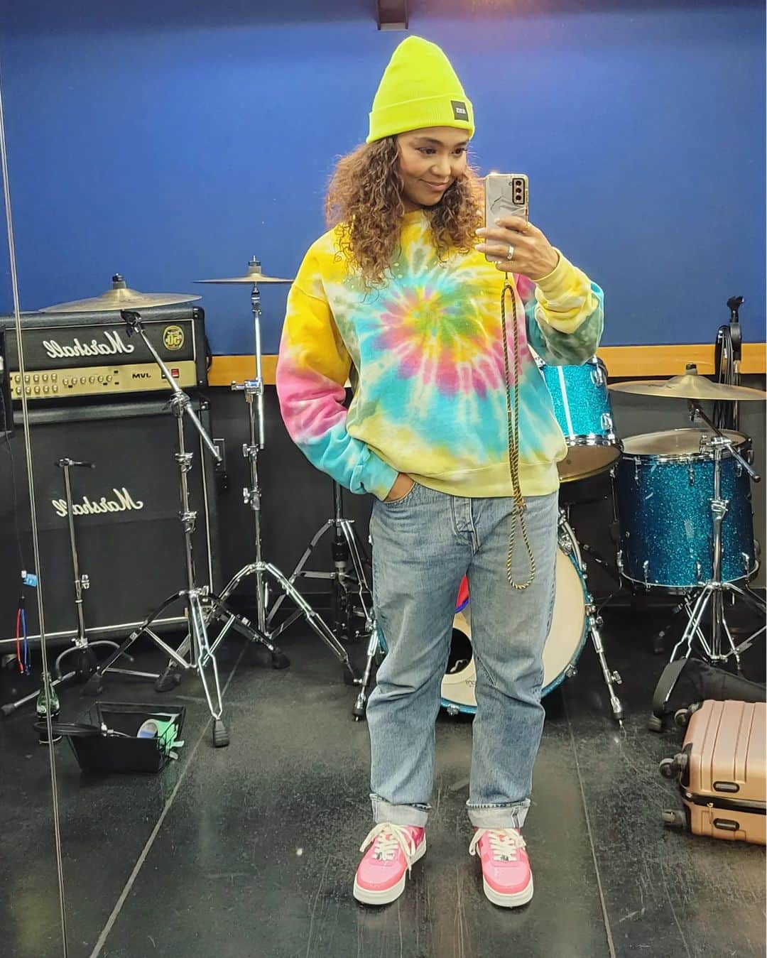 Crystal Kayのインスタグラム：「Cozy ギャル💚💗💛😸」