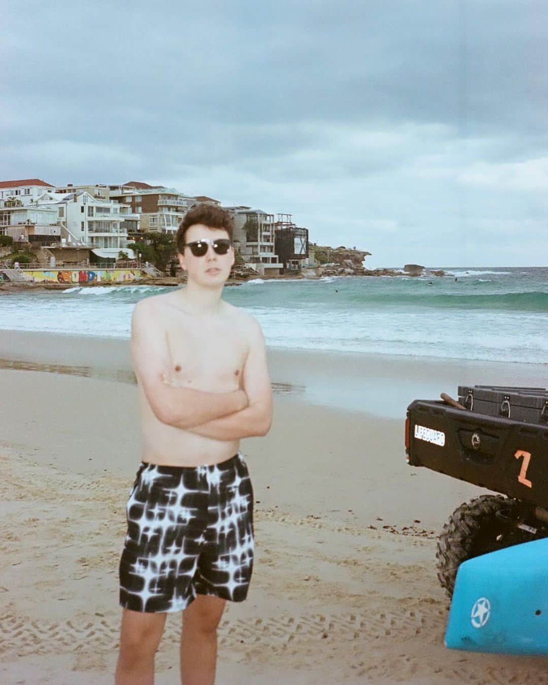 ダニエル・ハウウェルのインスタグラム：「DOOMED DOWN UNDER! TOUR ON FILM CHAPTER 4  NEXT UP THE FROZEN WASTES OF EUROPE COME SEE MY SHOW BEFORE THE ICE CAPS MELT danielhowell.com」