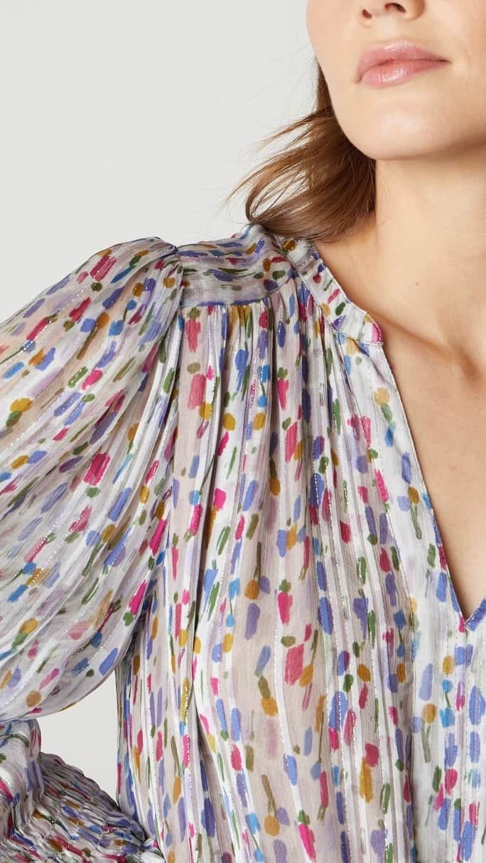 グラハム&スペンサーのインスタグラム：「With a subtle hint of shimmer, the Anastasia Dress is ready for all day brunch and cocktails too.」