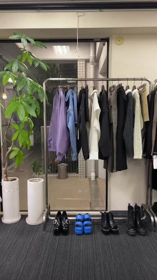 ENVYMのインスタグラム：「【2.1 𝙉𝙀𝙒𝘼𝙍𝙍𝙄𝙑𝘼𝙇】  Webストア入荷中のアイテムをご紹介しました✨  下記からご覧下さい♪ https://envym-store.jp ?utm_source=insta_story&utm_medium=social  #envym  #2023ss #spring」