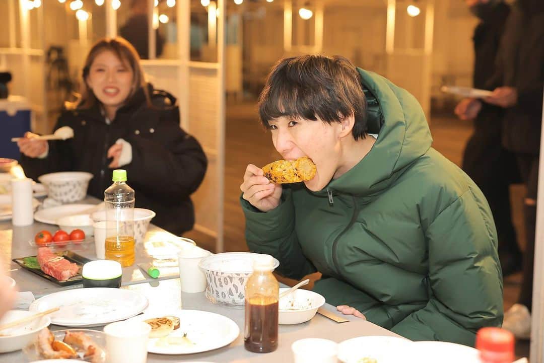 伊吹さんのインスタグラム写真 - (伊吹Instagram)「笑って、食べて、太る。 #早く骨折なおりますように」2月2日 20時22分 - ibuibuki.0804