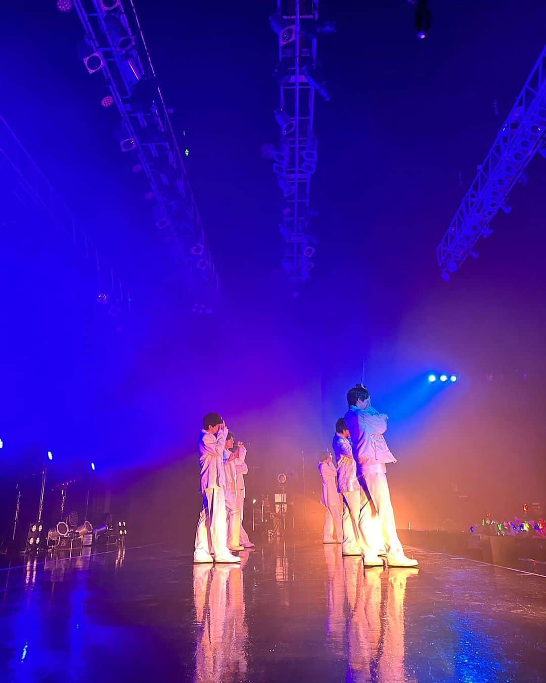 大倉空人さんのインスタグラム写真 - (大倉空人Instagram)「.  SMASH BEAT 東京・大阪公演  ありがとうございました！  SUPER★DRAGONさんとOWVさんとの3マンLIVE！最高に楽しかったです！  観測者はもちろん！  BLUEの皆さん、QWVの皆さんと一緒に踊れて幸せでした！」2月2日 22時32分 - takato.okura412