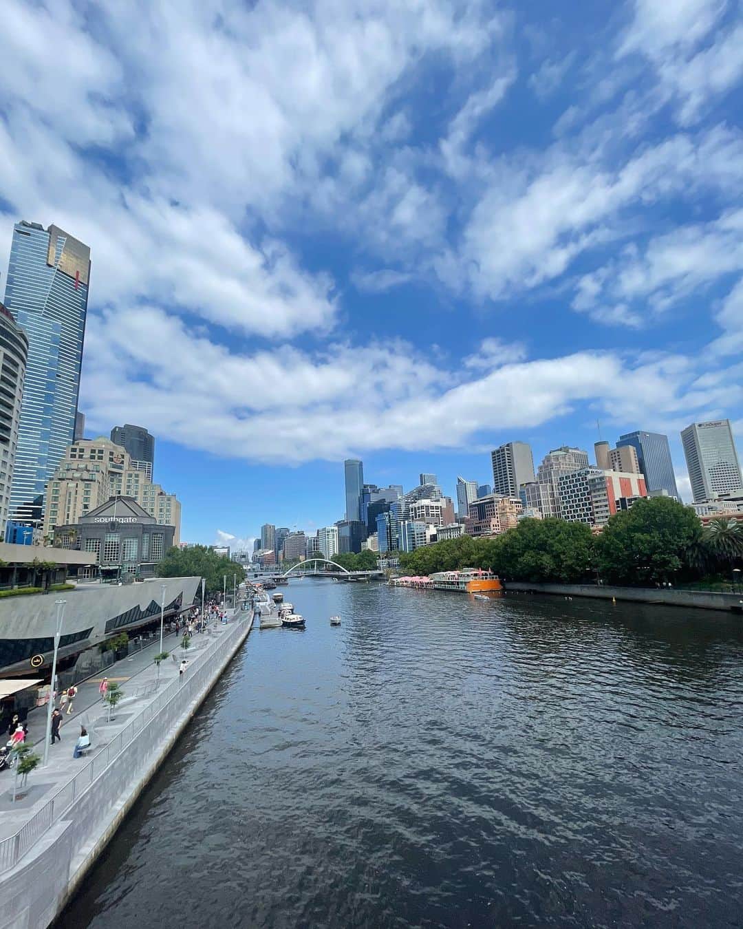 西口真央さんのインスタグラム写真 - (西口真央Instagram)「〜ボルン（Melbourne）街の思い出たち〜 10枚じゃ収まらない〜😈🐨🇦🇺  どこでも歩けて行けちゃう街のコンパクトさが好きだった〜！ 旅に出たら永遠に歩く人です🐨  #Melbourne #Australia #メルボルン」2月2日 22時37分 - maaaaaaaoo_1003