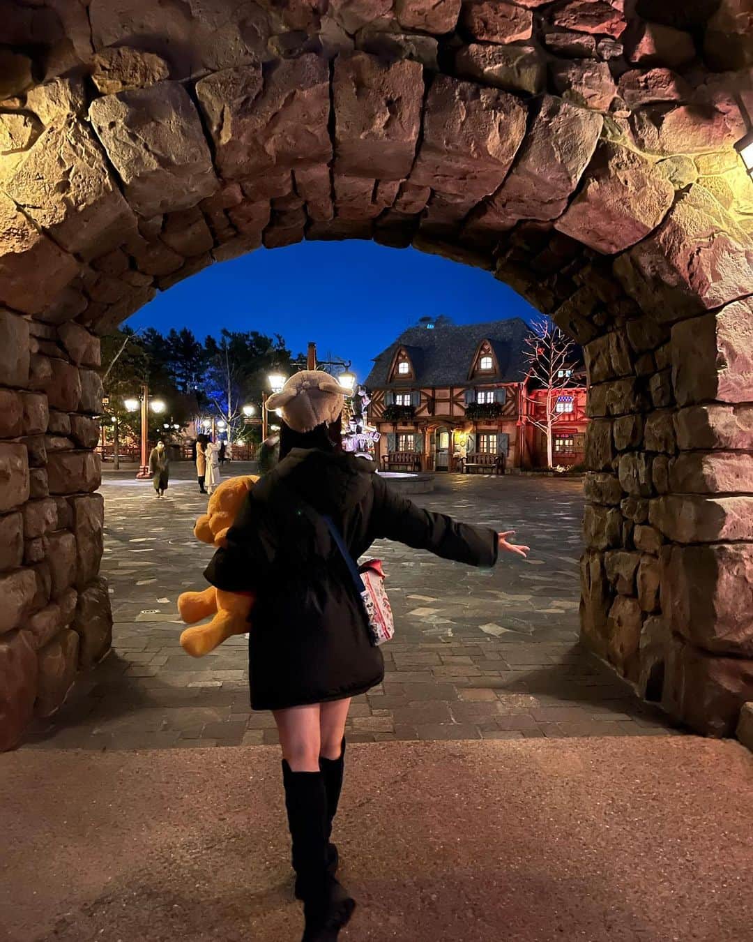 島望叶さんのインスタグラム写真 - (島望叶Instagram)「Disneylandに行ってきました🏰🐭👑   #disneyland  #ディズニーランド  #ディズニー  #ディズニーグッズ  #テーマパーク  #大学生  #ダンサー  #アーティスト」2月2日 22時40分 - danc_emoka
