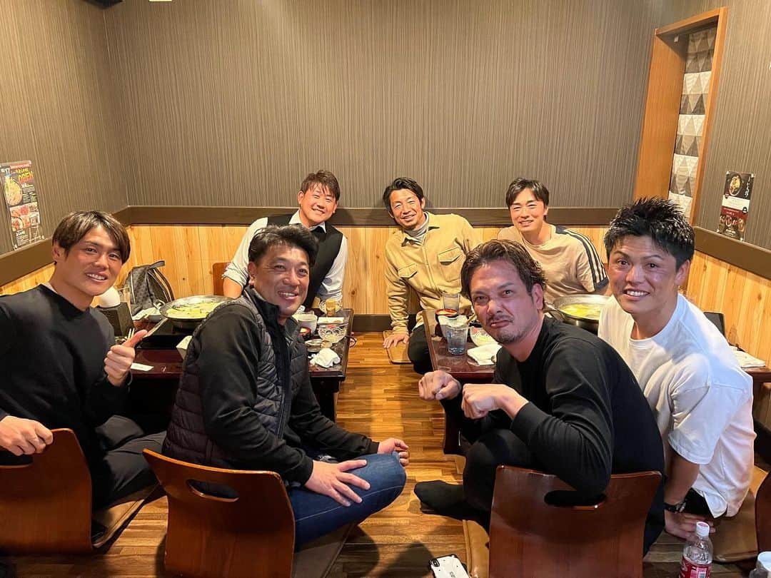 和田毅さんのインスタグラム写真 - (和田毅Instagram)「✨ 松坂世代with名球会⚾️ #松坂大輔 #新垣渚 #吉本亮 #大野隆治 #上重聡 #鳥谷敬 #和田毅 #トリはたまたま同じお店に #良い時間になりました」2月2日 23時25分 - tsuyoshiwada.21