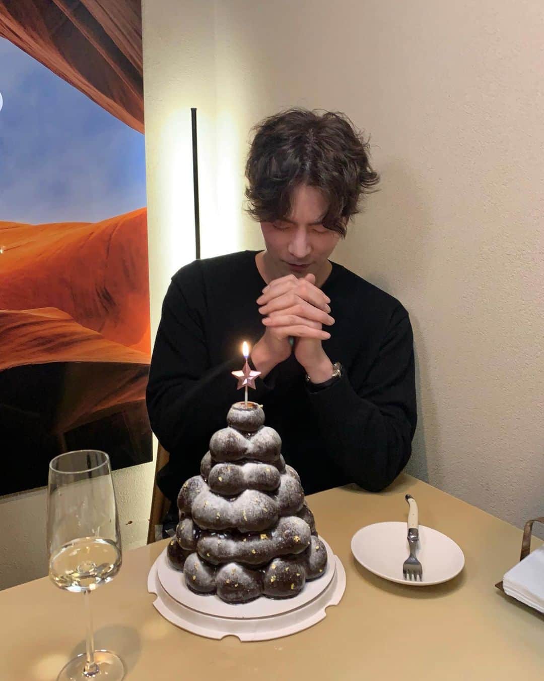 ホン・ジョンヒョンのインスタグラム：「🙏」