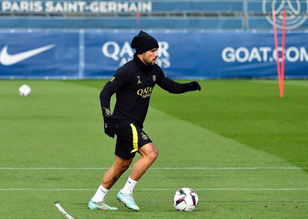 ファン・ベルナトさんのインスタグラム写真 - (ファン・ベルナトInstagram)「Entraînement du jour 🤙🏽⚽️」2月3日 2時17分 - juanbernat