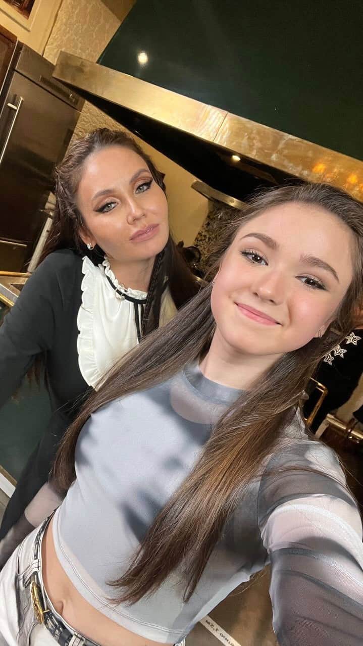 カミラ・ワリエワのインスタグラム：「Открываем новый сезон❤️ #дерзкаяготовкасляйсан」