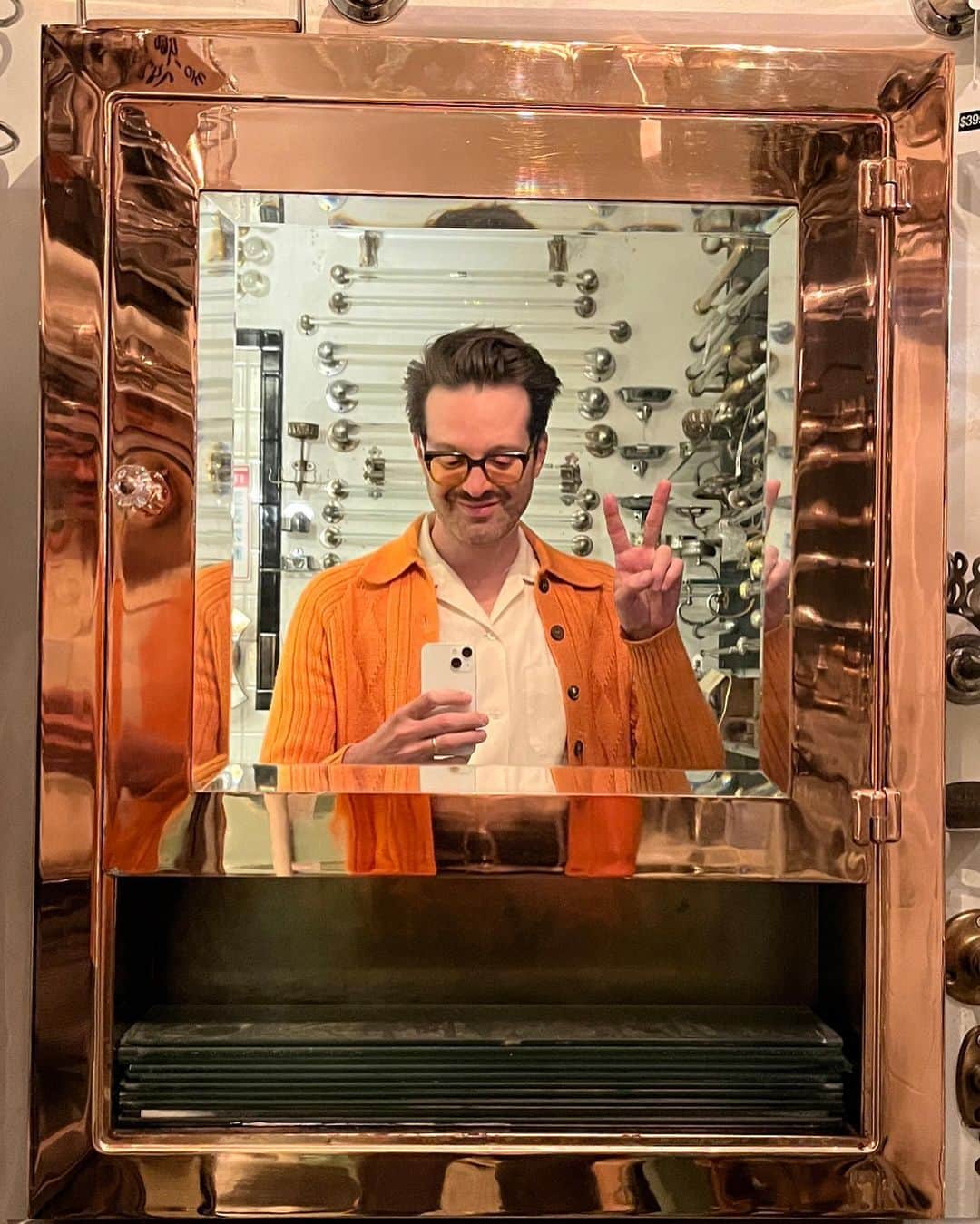 メイヤー・ホーソーンさんのインスタグラム写真 - (メイヤー・ホーソーンInstagram)「AQUARIUS SZN!!!」2月3日 2時42分 - mayerhawthorne