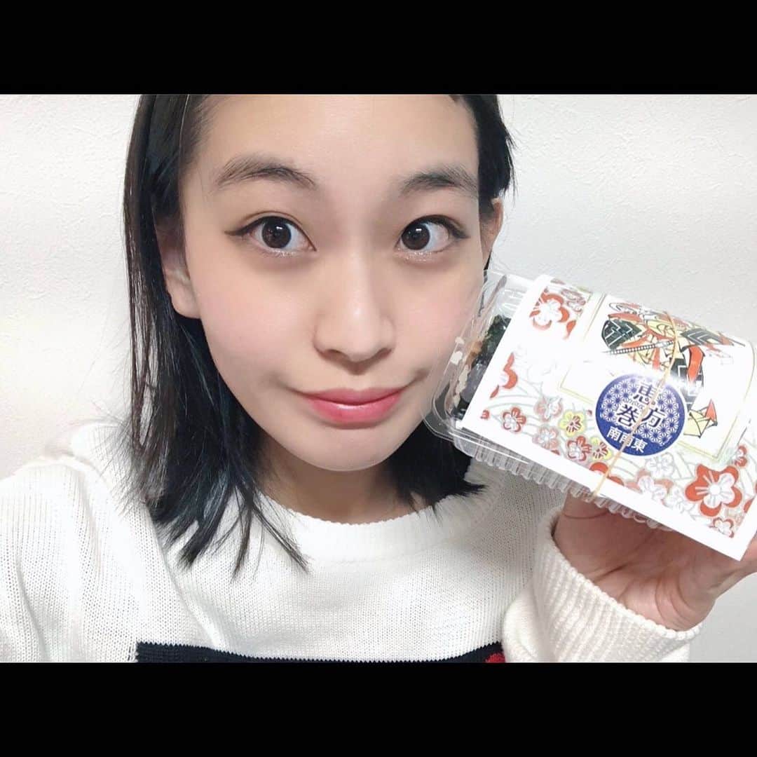 根岸可蓮のインスタグラム：「👹 今日は節分だね😆 みんな恵方巻き食べるかな…？🥰 ※ ※ ※ #根岸可蓮 #れんれん #Renstagram #アニメ好き   #恵方巻き  #節分  #followme #instagood #れんれんドキドキでーす」
