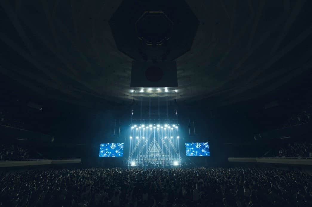 ハルカミライさんのインスタグラム写真 - (ハルカミライInstagram)「2023.2.1 at 日本武道館 ハルカミライ 「ヨーロー劇場 - futures -」  日本武道館単独公演 ありがとうございました！  photo by @takeshiyao」2月3日 13時00分 - harukamirai_info