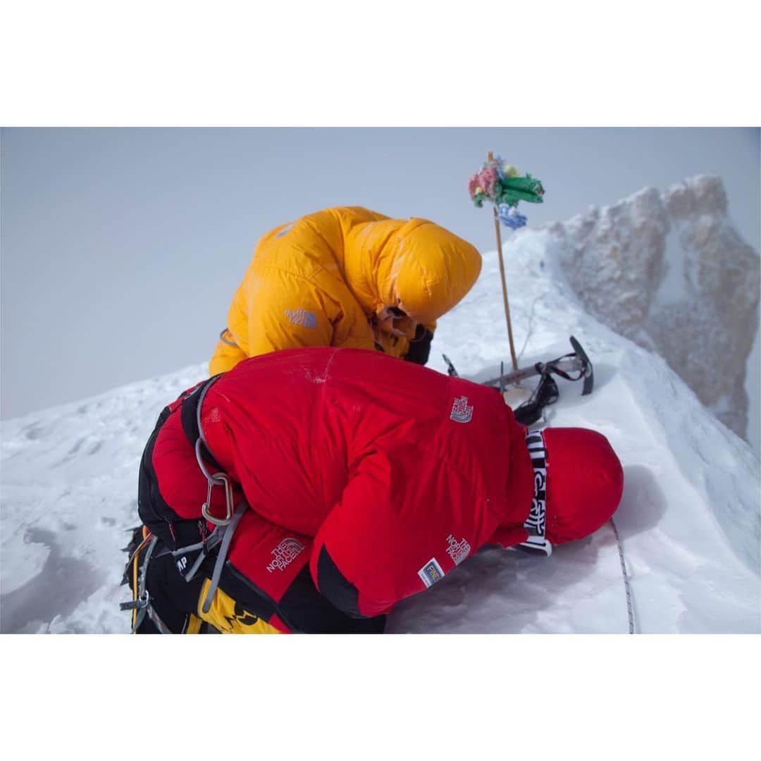 Cory Richardsさんのインスタグラム写真 - (Cory RichardsInstagram)「12 years ago today. First winter ascent of Gasherbrum II 8,034 meters. Brothers for life @iamsimonemoro @urubkodenis I don’t know what the temperature was on the summit because our altimeters were frozen. We do know that it was -51 c inside the tent, out of the wind, with three grown men emitting heat. Winds were gusting to about 60-75 kph on the summit, so windchill was likely significant, potentially dropping the temps to around -70. By the time we left the summit, the forecasted storm had hit. Winds increased and visibility dropped until it was so white, it gave us a sense of vertigo. The only way I could keep balance was by staring at whoever was leading. When it was my turn, we dropped below the glacial plateau onto exposed rock, but by then it was getting dark and we were concerned that the tent had blown away. Summits are an interesting place. They mark the physical half way point, but you’ve usually used about 80% of the gas in the tank. This climb never would have happened without the vast experience of both Simone and Denis. I was so incredibly lucky to be part of the team. Three guys, in winter, alone on the 13th highest mountain in the world. It was, to say the least, improbable. 16 expeditions over 26 years had tried and failed to make a winter ascent of one the five Pakistani 8000 meter summits. At the time, I had no idea I’d be the first American. I had no idea how much the climb would change me for better and for worse. I had no idea of the gravity of the undertaking. Had I, I probably wouldn’t have come. Ignorance can be bliss. Simone and Denis and I don’t talk often, but when we do it is a deep bond and resonance. It’s not that we don’t share profound love and respect, but that life simply moves on. I rarely think about the climb, but I always think of them. I have been so fucking lucky to have men like them in my life. I’ve always sought out brothers and mentors. Sometimes because I needed their shine to light my own way. I love them so much. All of them. I am so grateful. Stay tuned for post two on February 4th.」2月3日 4時43分 - coryrichards