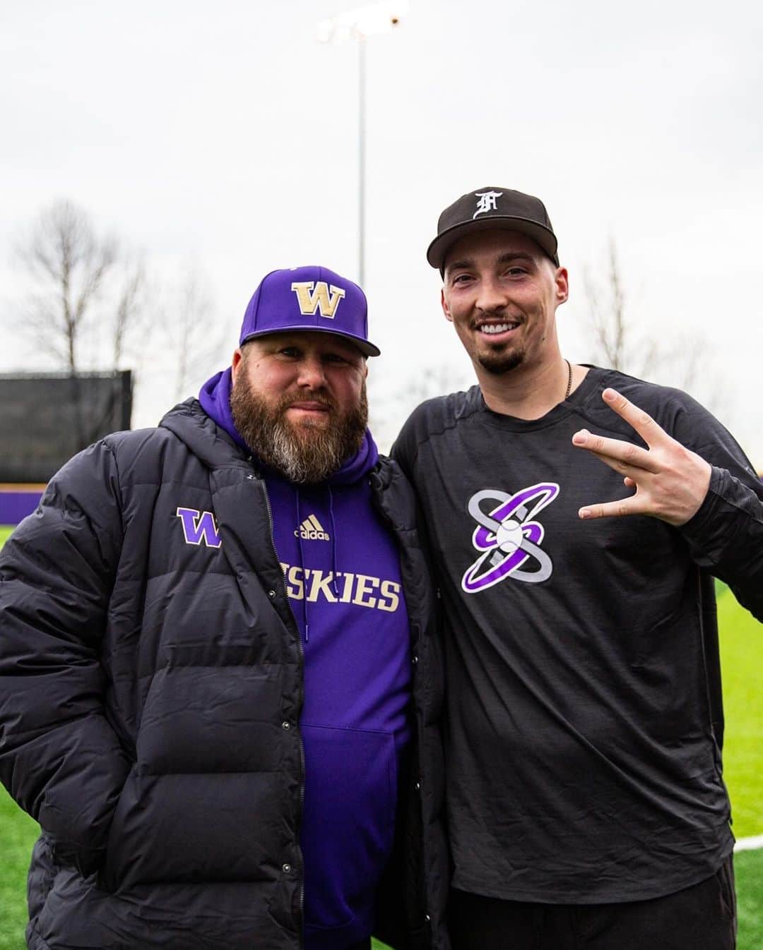 ブレイク・スネルのインスタグラム：「That Purple and Gold runs deep.」